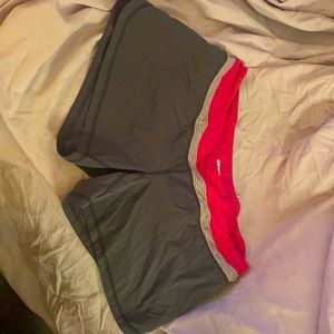 Lululemon Shorts 🐥🌻